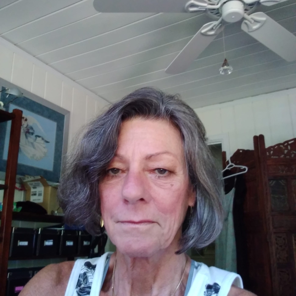 Meet your Posher, Debbie